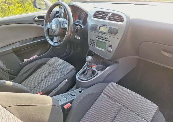 Seat Leon cena 10900 przebieg: 252000, rok produkcji 2007 z Krzeszowice małe 67